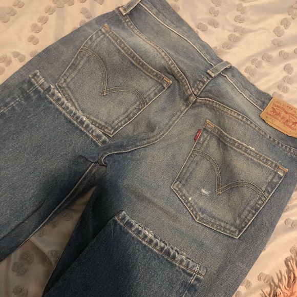 Levi’s wedgie mom jeans - Picture 2 of 2